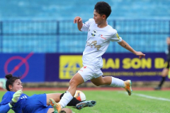 Phong Phú Hà Nam thắng 7-0, hưởng tới 3 quả phạt đền